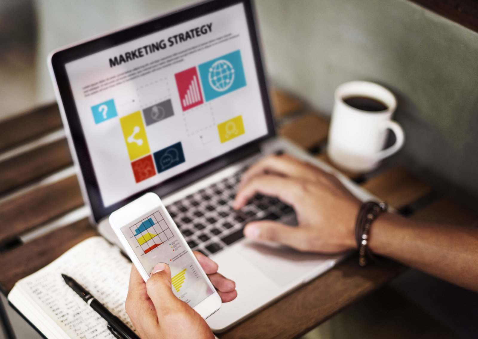 estrategia de marketing para el concepto de dispositivos digitales (1)